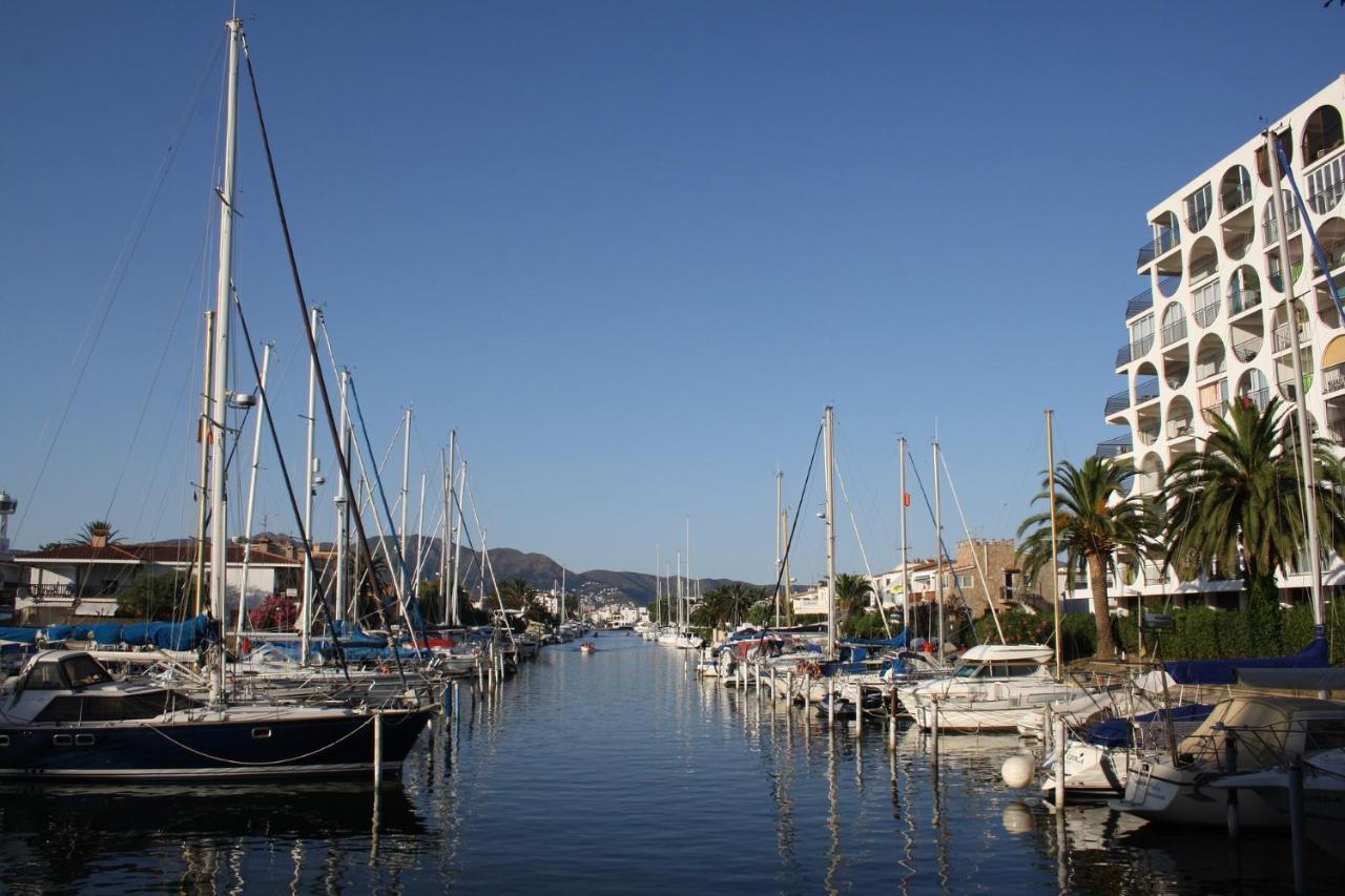 Empuriabrava Apartaments - Nº4 Экстерьер фото